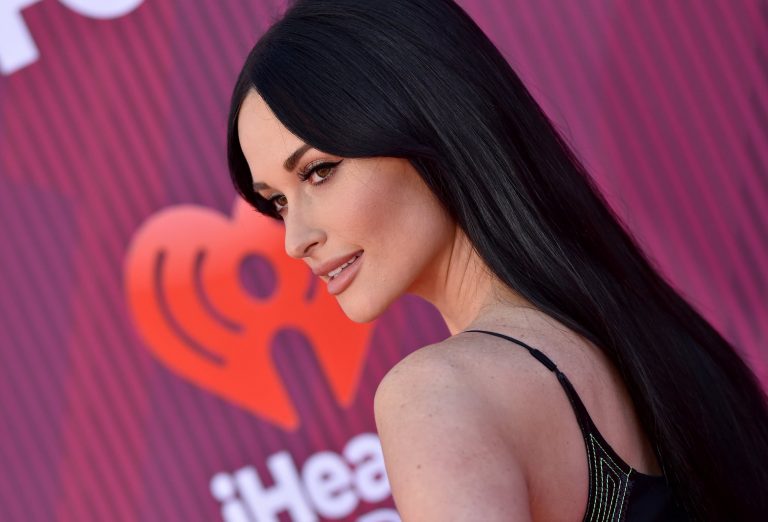 Kacey Musgraves lips botox nose job