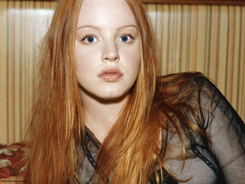 Lauren Ambrose nose job body measurements lips