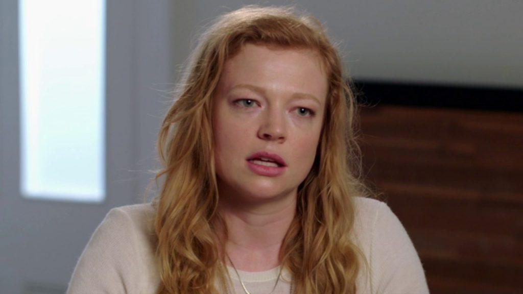 Sarah Snook body measurements lips boob job