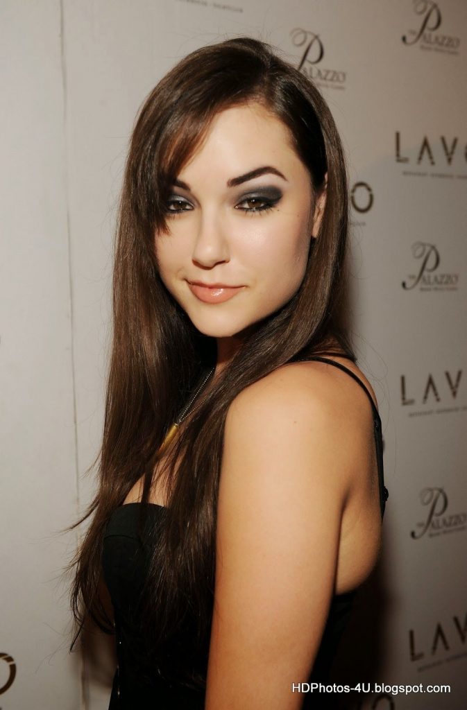 Sasha Grey facelift