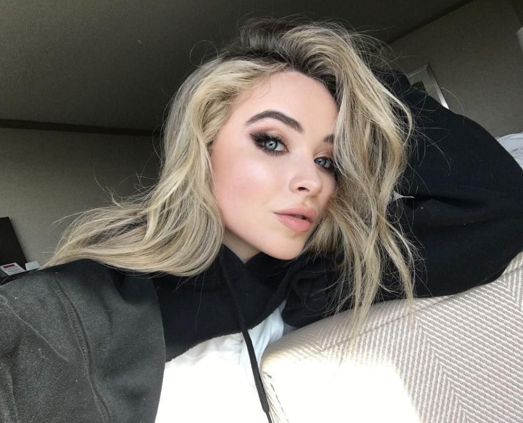 Sabrina Carpenter Plastic Surgery and Body Measurements