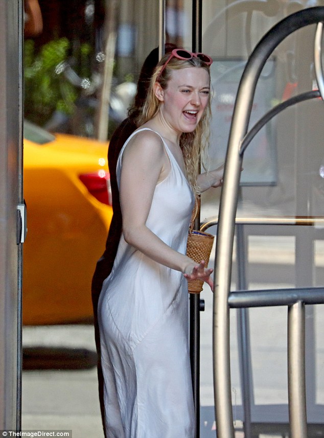 Dakota Fanning Cosmetic Surgery Body