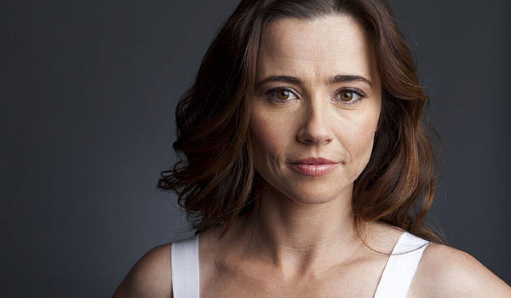 Linda Cardellini Cosmetic Surgery Face