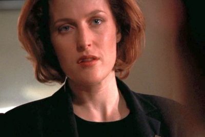 Gillian Anderson Plastic Surgery and Body Measurements