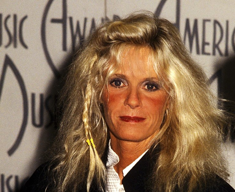 Kim Carnes Plastic Surgery Procedures